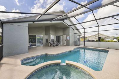 Spacious pool area