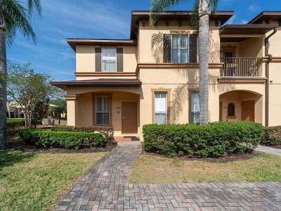 Front of villa near Disney.