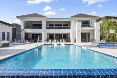 Sunny south facing location, take a morning lap or simply swim all day in your large private pool and spa