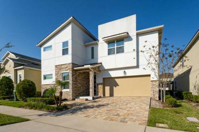 Front of rental near Disney