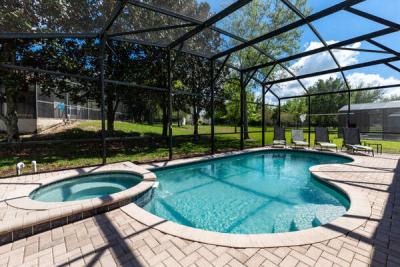 Relax in the spillover spa or on one of the four sun loungers