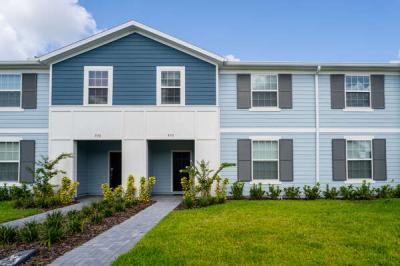 Front of villa near Disney