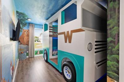 Twin x 4 Bunk Bedrooms - Camping Themed - 2nd Floor