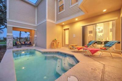 The perfect place for swimming, sunbathing, or hosting outdoor gatherings, this space offers both relaxation and style